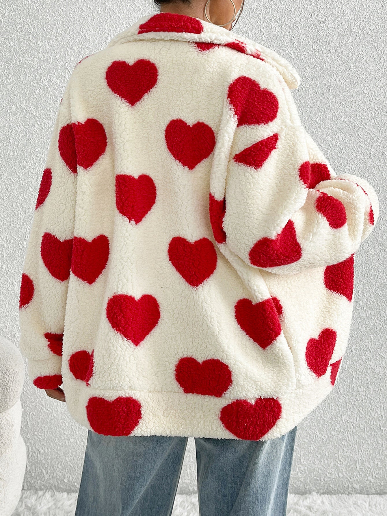 Women’s Winter Heart Pattern Sherpa Fleece Jacket – White with Red Hearts Zip-Up Warm Coat – Cozy Casual Loose Outerwear